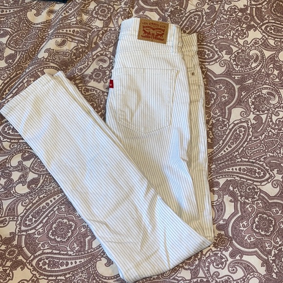 Levi’s 311 Shaping Skinny Jeans. - Picture 1 of 3